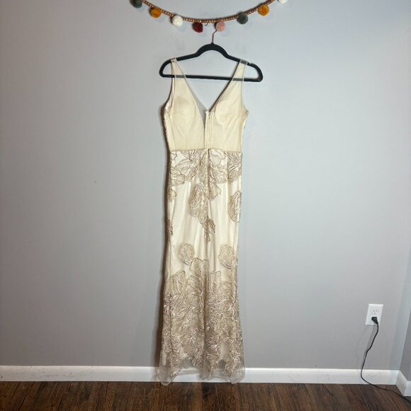 Soieblu cream and gold floral applique formal dress - Picture 4 of 5
